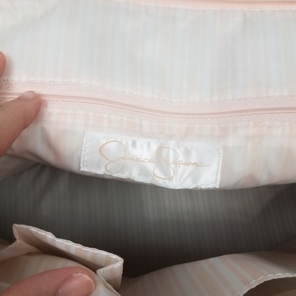 Jessica Simpson Purse - Picture 6 of 8